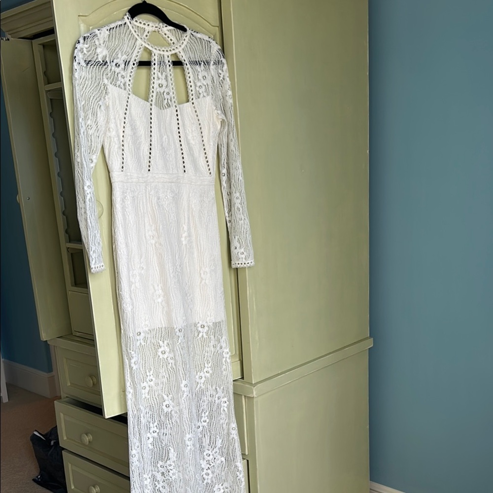 Elegant White Lace Dress